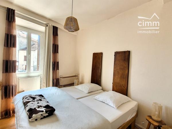 Ancien hôtel rénové en maison d’hôtes – 354 m² au cœur du Vercors