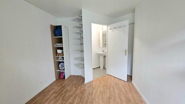 Appartement Stains 5 pièces avec 2 places de parking