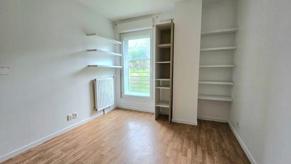 Appartement Stains 5 pièces avec 2 places de parking