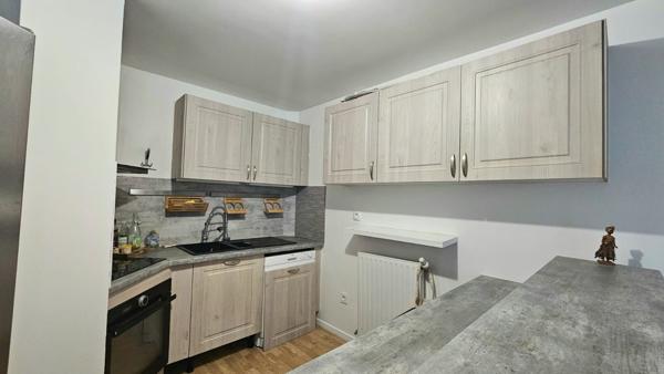 Appartement Stains 5 pièces avec 2 places de parking