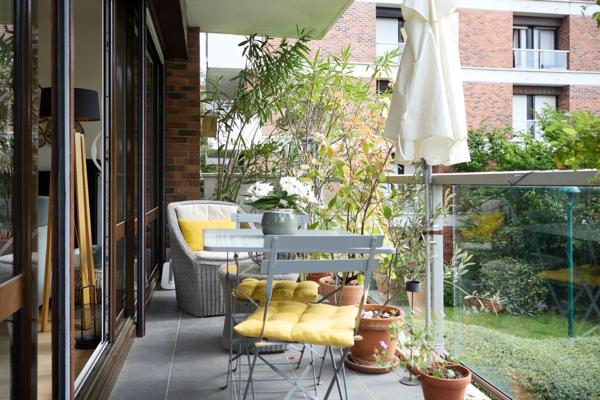 - 78350 - JOUY-EN-JOSAS - PARC DE DIANE - APPARTEMENT - 5 PIÉCES - 4 CHAMBRES - PROCHE HEC - CALME - PISCINE - PARKING - GARE