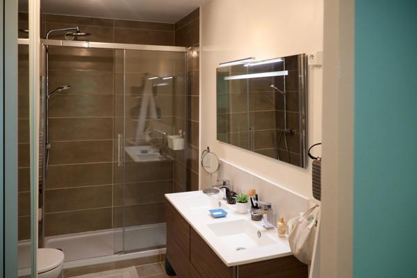 - 78350 - JOUY-EN-JOSAS - PARC DE DIANE - APPARTEMENT - 5 PIÉCES - 4 CHAMBRES - PROCHE HEC - CALME - PISCINE - PARKING - GARE