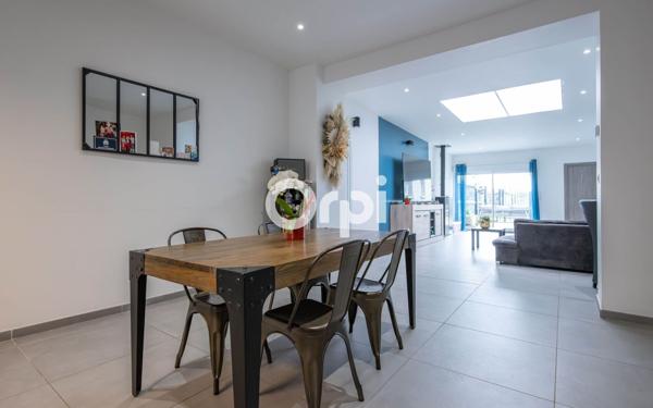 Maison à vendre    4 pièces •  Estaires