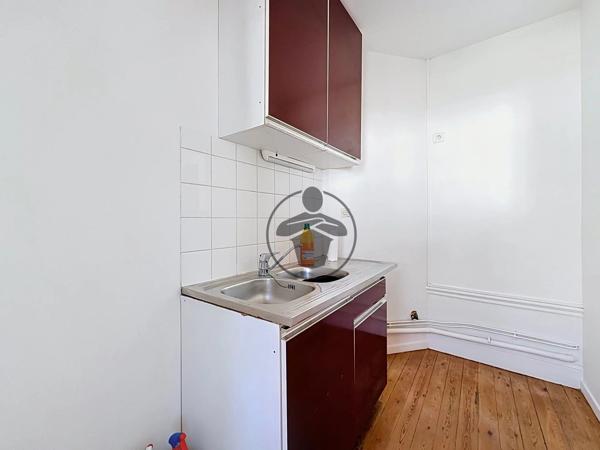 Location                                                      Appartement
                        
                     2 pièces                      45 m2                     à Saint-Quentin