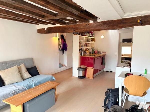 ST GERMAIN DES PRES - DEUX PIECES - VUE EGLISE