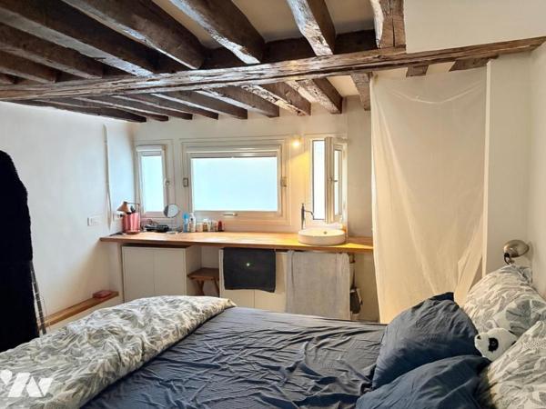 ST GERMAIN DES PRES - DEUX PIECES - VUE EGLISE