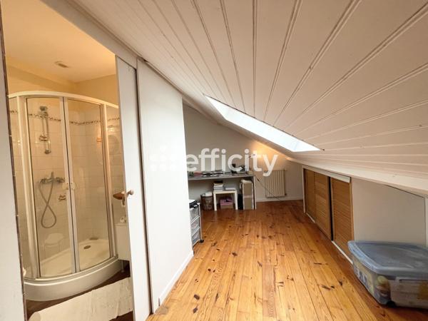 Maison
         6 pièces
        - 144 m² 515 000 € *