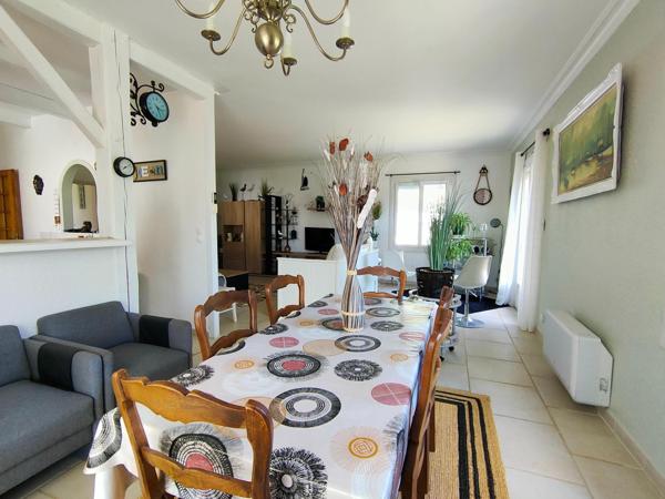 Maison Périgny Jardins d'exception PAC Garage, Plain-pied.