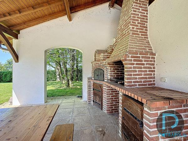 Maison de caractère avec piscine - SAINT JULIEN SUR VEYLE