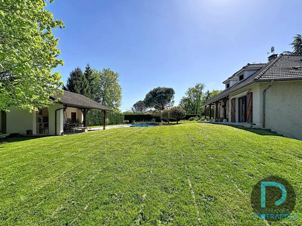 Maison de caractère avec piscine - SAINT JULIEN SUR VEYLE