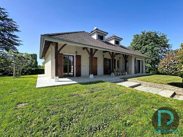 Maison de caractère avec piscine - SAINT JULIEN SUR VEYLE