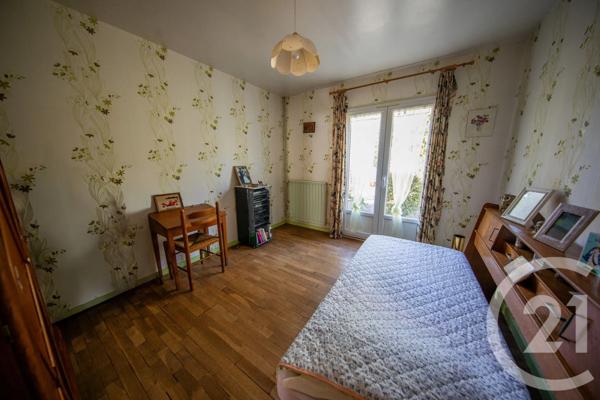 Maison à vendre  7 pièces - 154,49 m 2   ST MEDARD EN JALLES  - 33