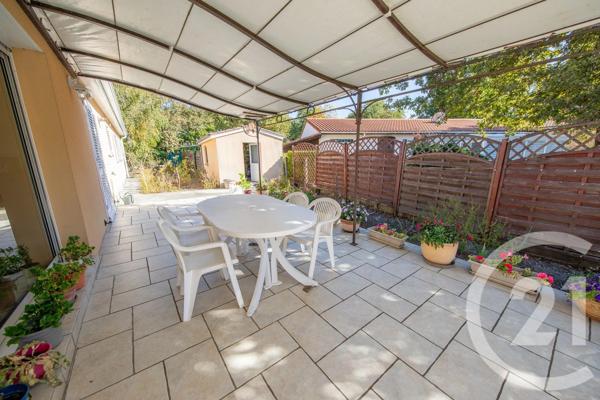 Maison à vendre  7 pièces - 154,49 m 2   ST MEDARD EN JALLES  - 33