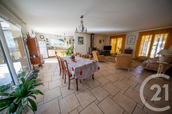 Maison à vendre  7 pièces - 154,49 m 2   ST MEDARD EN JALLES  - 33