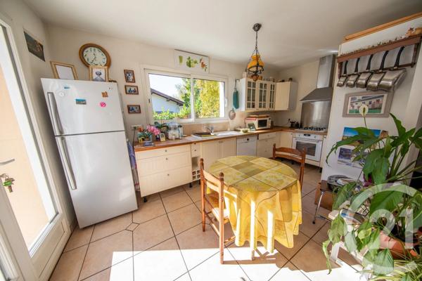 Maison à vendre  7 pièces - 154,49 m 2   ST MEDARD EN JALLES  - 33