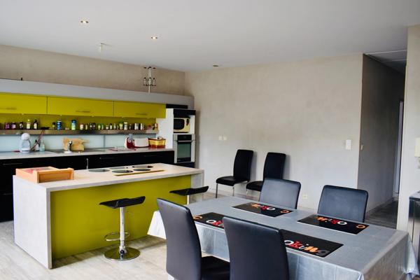 Idéal investisseur ou projet mixte : commerce + habitation en plein centre-ville.