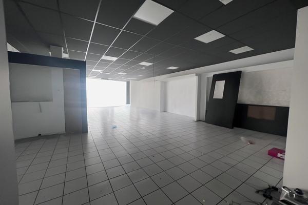 Idéal investisseur ou projet mixte : commerce + habitation en plein centre-ville.