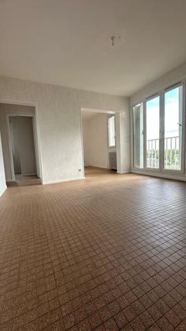 Charmant Appartement 3 Pièces à Découvrir à Châteaudun