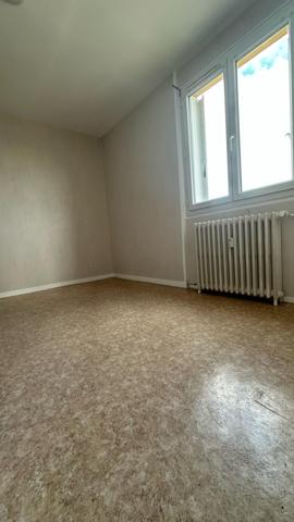 Charmant Appartement 3 Pièces à Découvrir à Châteaudun