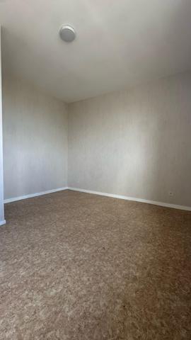 Charmant Appartement 3 Pièces à Découvrir à Châteaudun