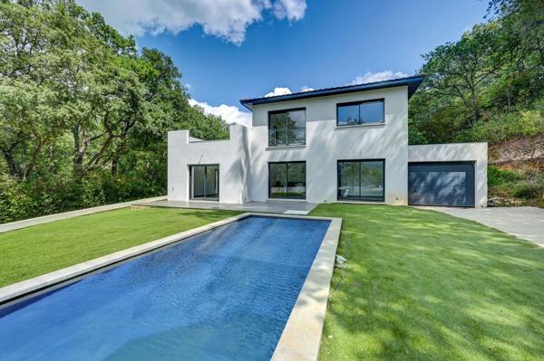 Location Maison contemporaine Roquevaire 5 Pièces 174 m²