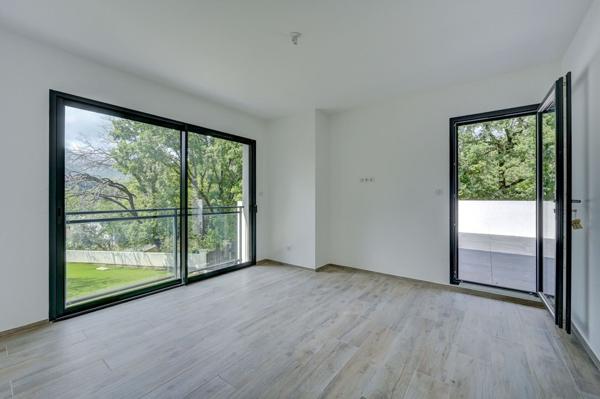 Location Maison contemporaine Roquevaire 5 Pièces 174 m²