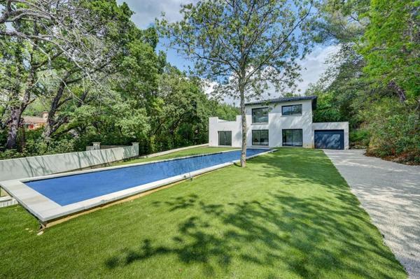 Location Maison contemporaine Roquevaire 5 Pièces 174 m²