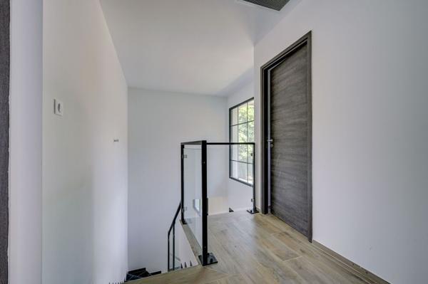 Location Maison contemporaine Roquevaire 5 Pièces 174 m²