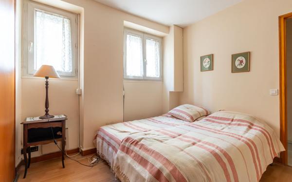 Appartement à vendre    2 pièces • 42,05 m2 Vincennes