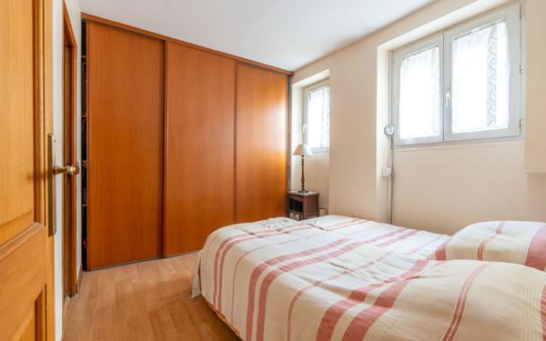 Appartement à vendre    2 pièces • 42,05 m2 Vincennes