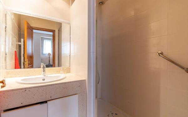 Appartement à vendre    2 pièces • 42,05 m2 Vincennes