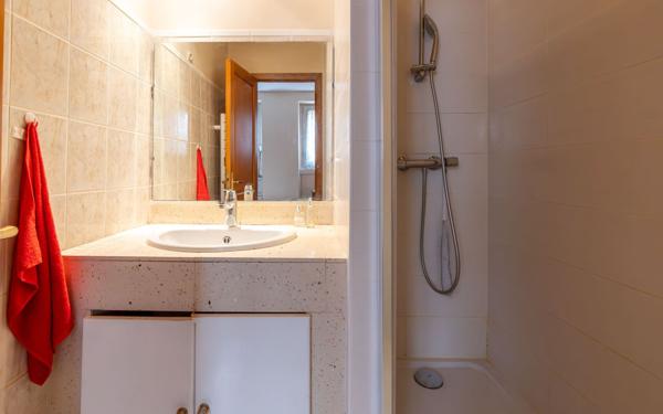 Appartement à vendre    2 pièces • 42,05 m2 Vincennes