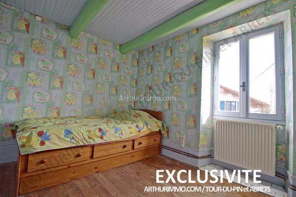 Vente Maison 7 pièces 220 m2 à La Tour-du-Pin