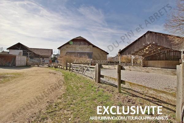 Vente Maison 7 pièces 220 m2 à La Tour-du-Pin