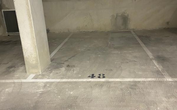 Stationnement à louer    Bezons