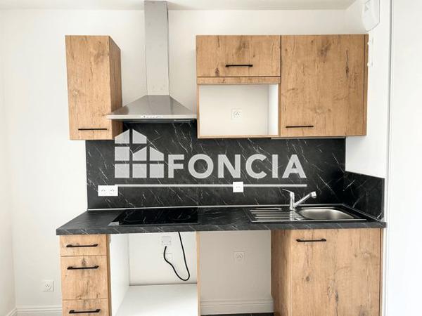 Location Appartement 3 pièces 67.9 m² - RUE DE LA PLAINE Bordeaux 33100