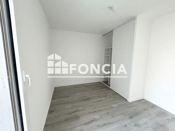 Location Appartement 3 pièces 67.9 m² - RUE DE LA PLAINE Bordeaux 33100