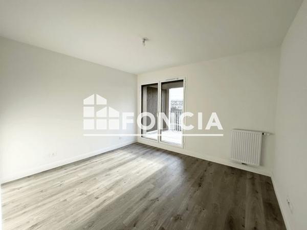 Location Appartement 3 pièces 67.9 m² - RUE DE LA PLAINE Bordeaux 33100