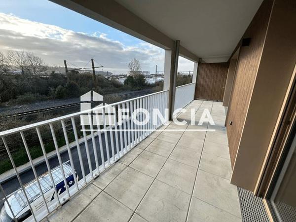 Location Appartement 3 pièces 67.9 m² - RUE DE LA PLAINE Bordeaux 33100