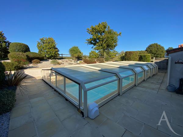 Propriété en pierre dans un environnement préservé Montaigu-Vendée