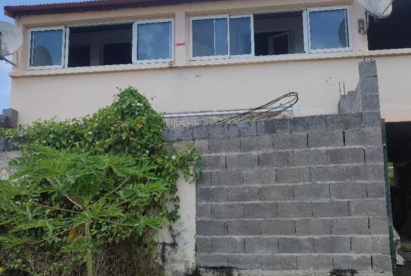 À vendre : 2 Appartements T4 à rénover entièrement