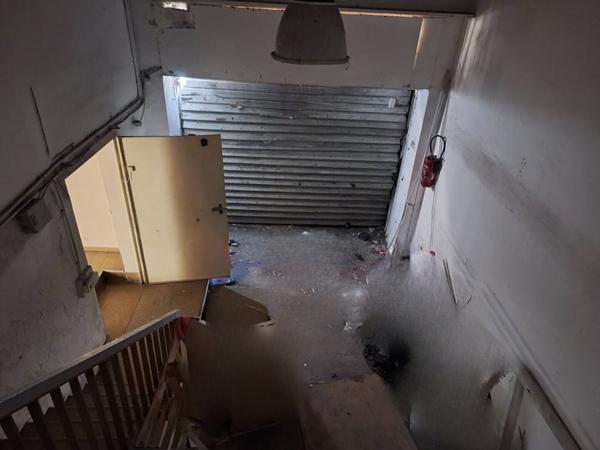 Murs Marseille 592.44 m2