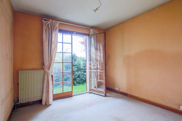 Maison familiale à rénover à Beynes - Secteur Val Des 4 Pignons