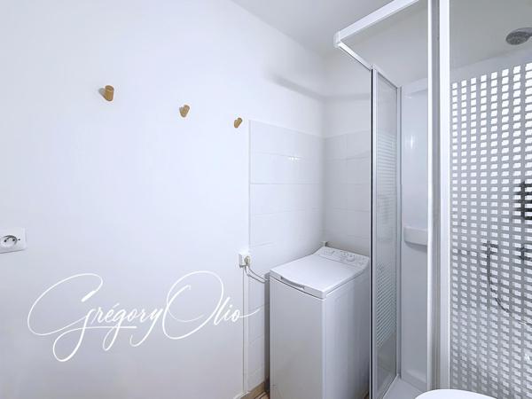 À 800 mètres de la mer et du centre ville