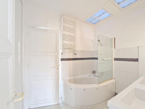 Maison
         3 pièces
        - 73 m² Exclusivité