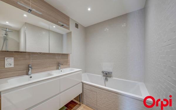 Appartement à vendre    4 pièces • 99 m2 Caluire-et-Cuire