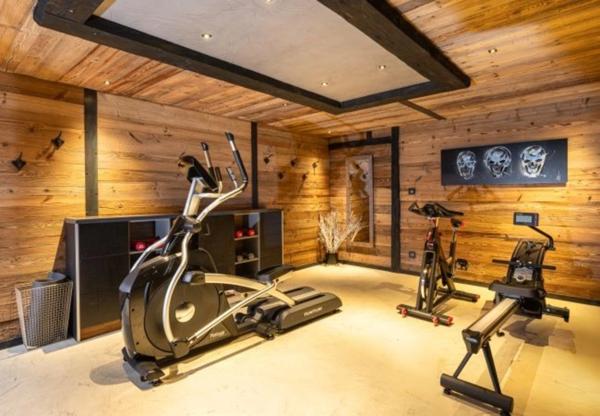 ENSEMBLE ALPIN ULTRA-PREMIUM de 3 400 m² à TIGNES (73) 5 Chalets haut de gamme , accès ski au pied, vue, piscine .