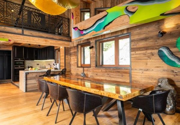 ENSEMBLE ALPIN ULTRA-PREMIUM de 3 400 m² à TIGNES (73) 5 Chalets haut de gamme , accès ski au pied, vue, piscine .