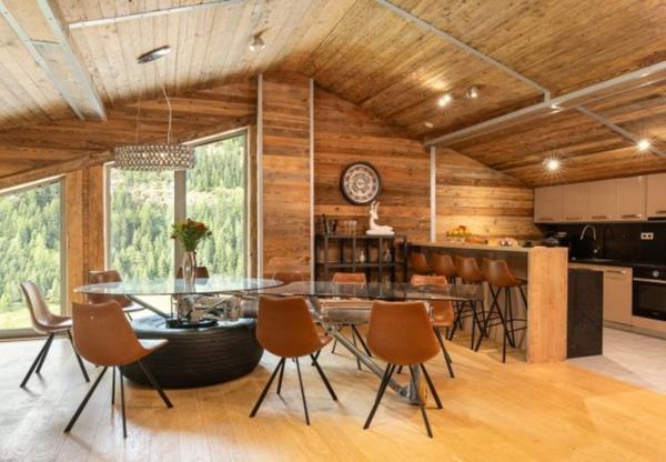 ENSEMBLE ALPIN ULTRA-PREMIUM de 3 400 m² à TIGNES (73) 5 Chalets haut de gamme , accès ski au pied, vue, piscine .