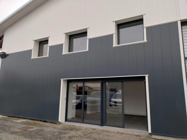 Local/bureau à louer CHAMBERY (73)200 M²